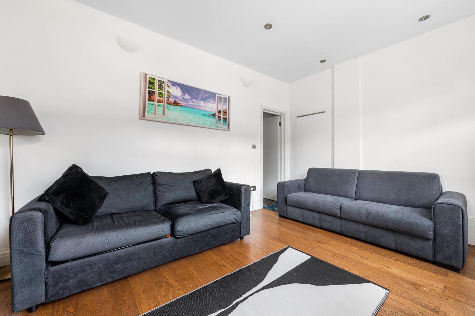 Spacious 2 Bed 2 Bath Apartment With Free Parking For 2 Cars And Underground Station Zone 2 For Quick Access To Central London Up To 10 Guests Экстерьер фото