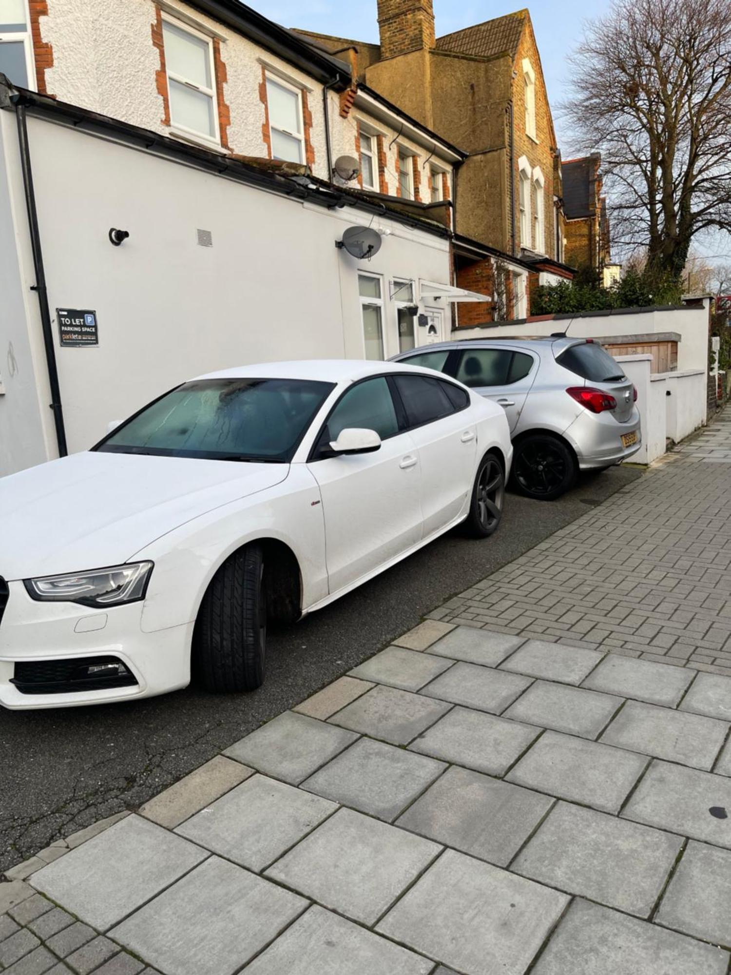 Spacious 2 Bed 2 Bath Apartment With Free Parking For 2 Cars And Underground Station Zone 2 For Quick Access To Central London Up To 10 Guests Экстерьер фото